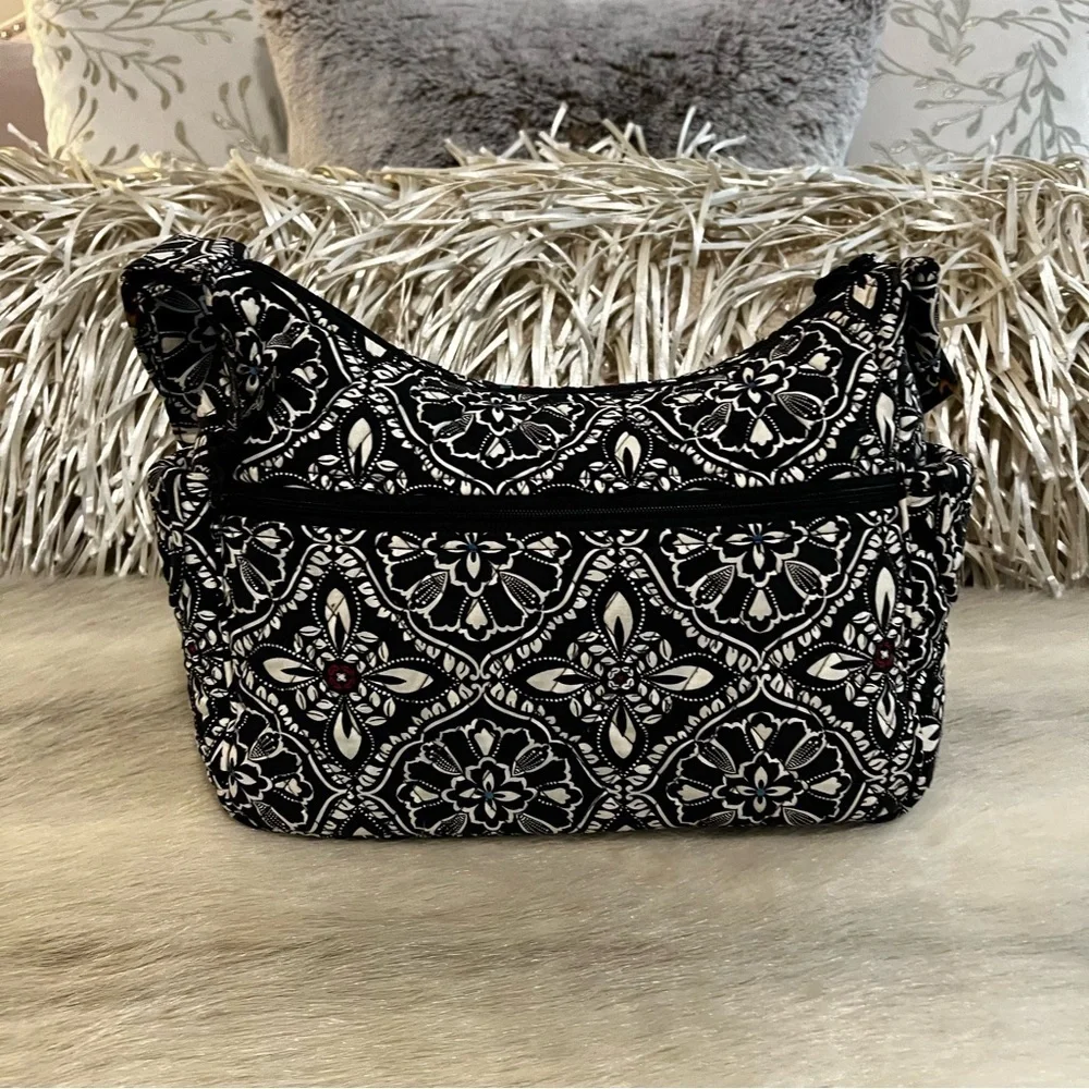 VERA BRADLEY Barcelona 2011 On The Go Crossbody Black Commuter Black Red Blue